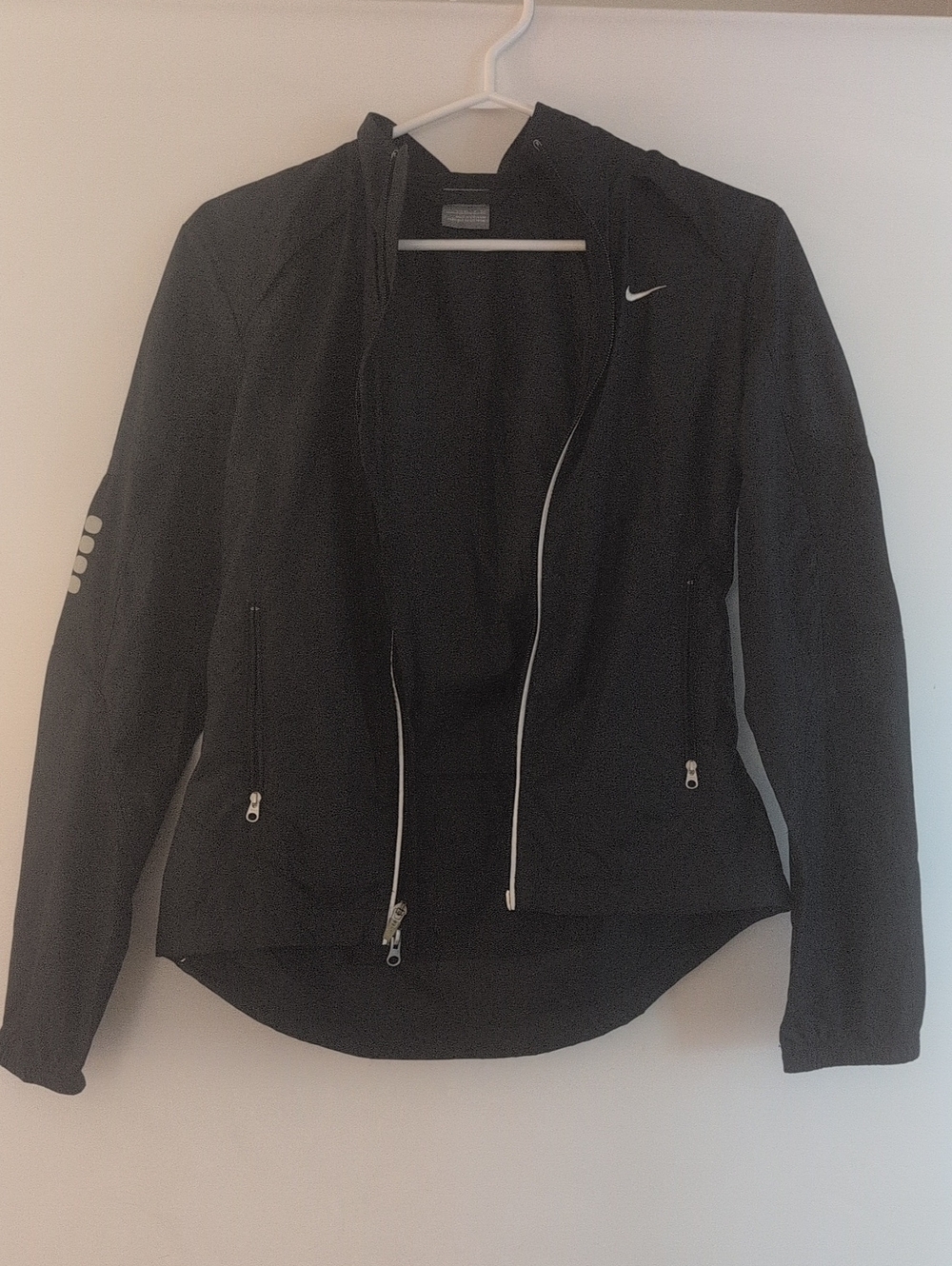 Nike Black Women’s Jacket with Reflective Accents